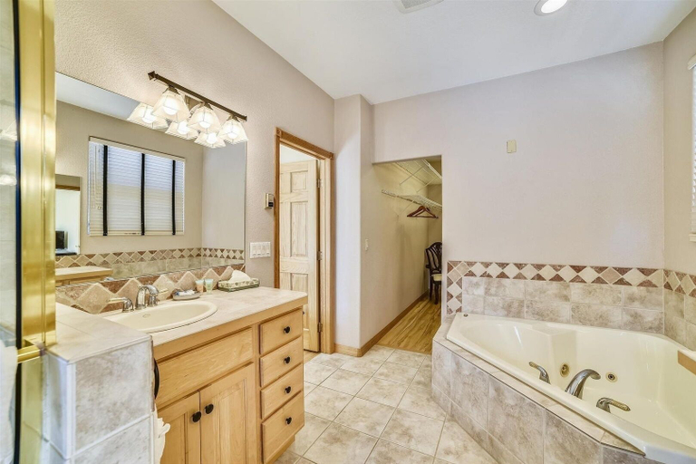 Bathroom 5, Larson Lane 217 - 4 Br Home, Summit