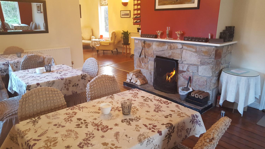 Others 5, Portfinn Lodge