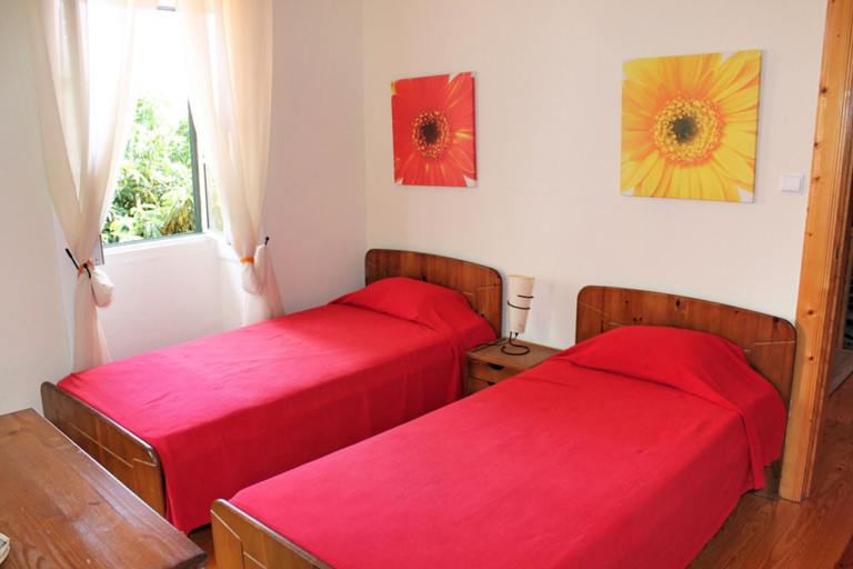 Room 5, Stonecliff Cottage by Our Madeira, Calheta