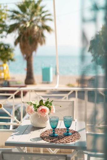 Food & Drinks 4, Seaside Apartments, West Greece
