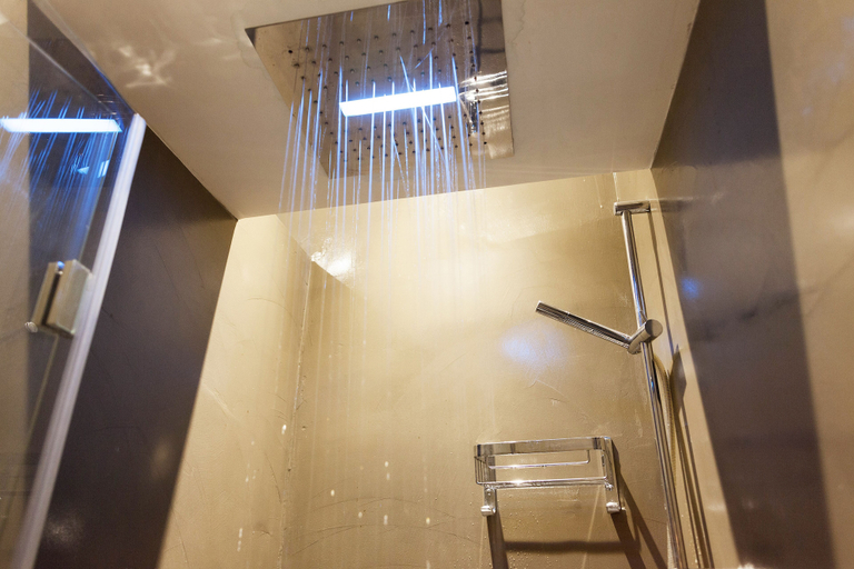 Bathroom shower, Il Nido di Ortigia - Siracusa, Syracuse