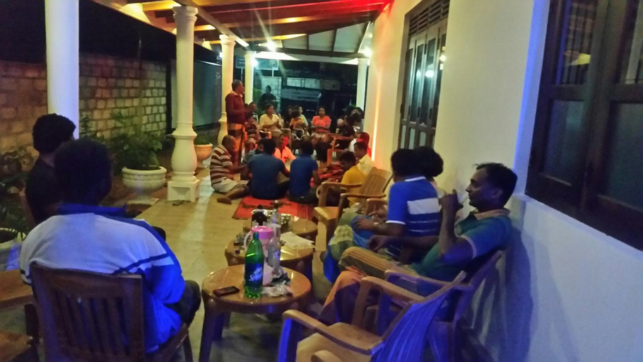 Others 4, Kandyan Rest, Wilgamuwa