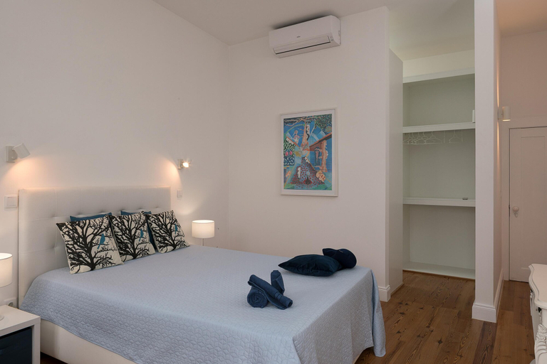 Bedroom 4, Luna Rossa - Lineart by Homie, Funchal
