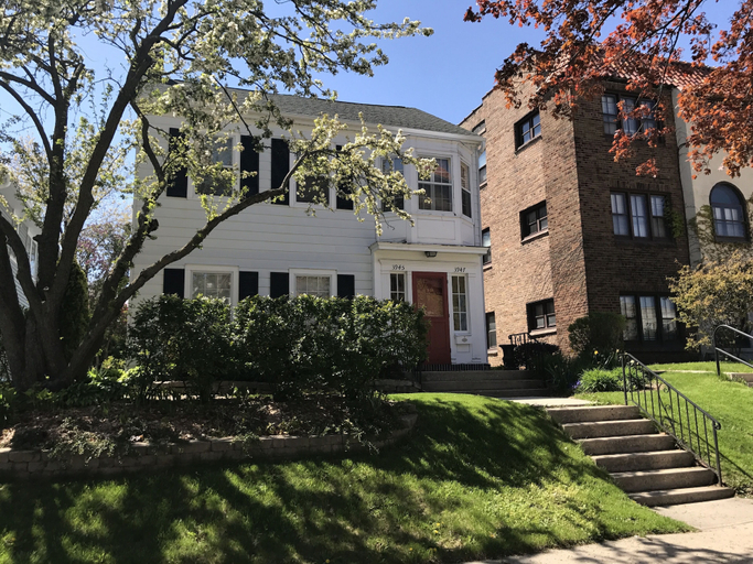 Exterior & Views, Beautiful Luxury Suite A Shorewood Home, Milwaukee