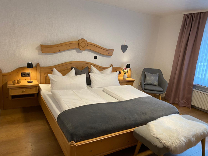 Bedroom 3, Hotel Ostermann, Cochem-Zell