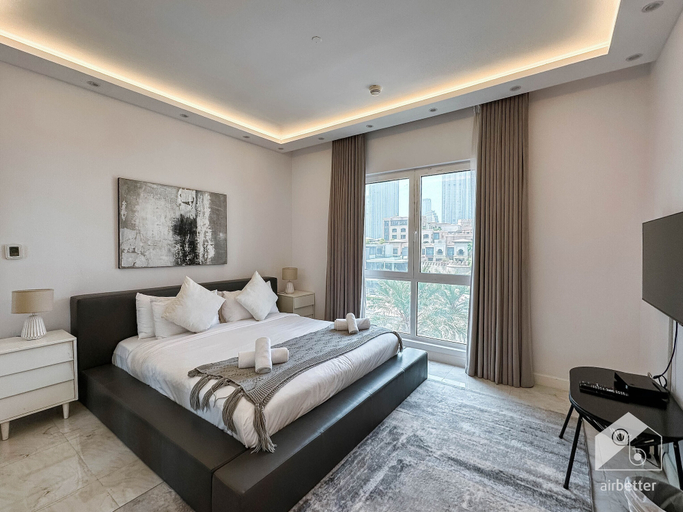 Bedroom 3, Luxurious Apartment With Iconic Burj View, Dubai
