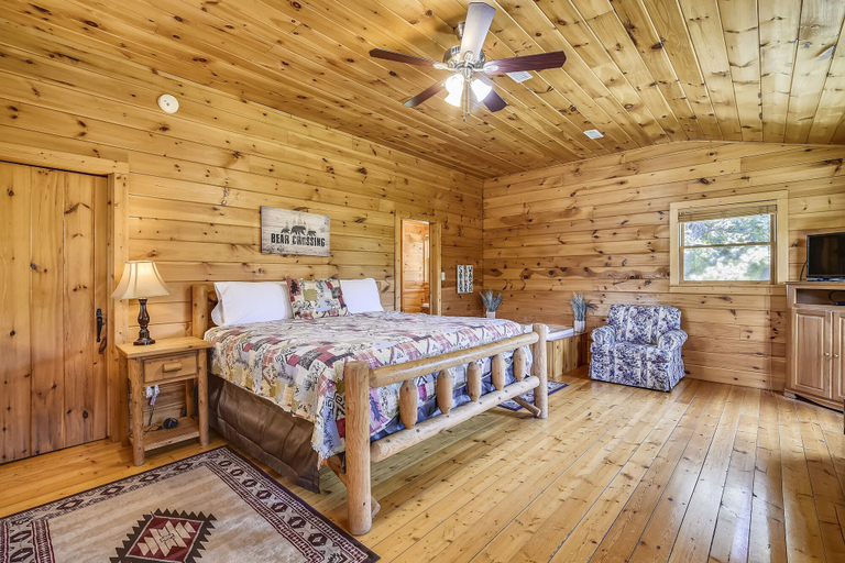 Bedroom 2, Mountain Serenity 2 Bedroom Cabin by RedAwning, Sevier