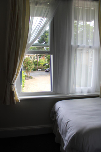 Bedroom 2, Southernhay Guest House, Poole