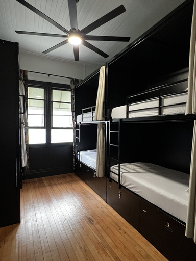 Bedroom 3, Howzit Hostels Hawaii, Hawaii