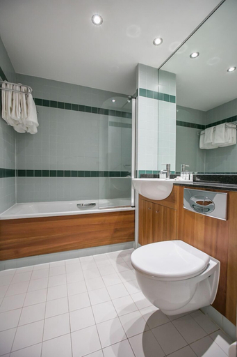 Bathroom 3, Grand Canal Square Apartments, Dublin