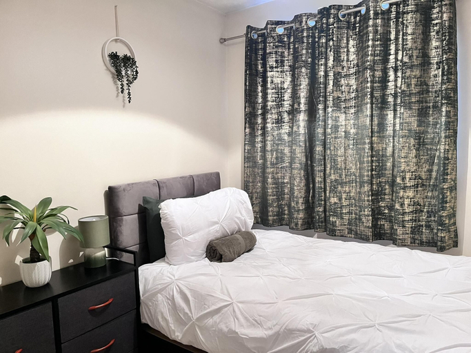 Bedroom 3, The Olive Nest Lush House in Ashford With Drive, Kent