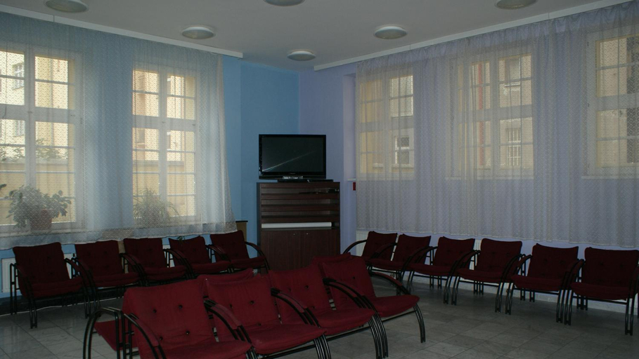 Others 4, Roosevelt Hostel, Praha 7