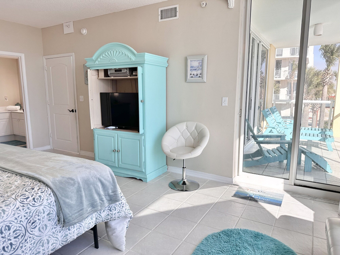 Others 3, Sunshine Daydream 3 Bedroom Condo by RedAwning, Escambia