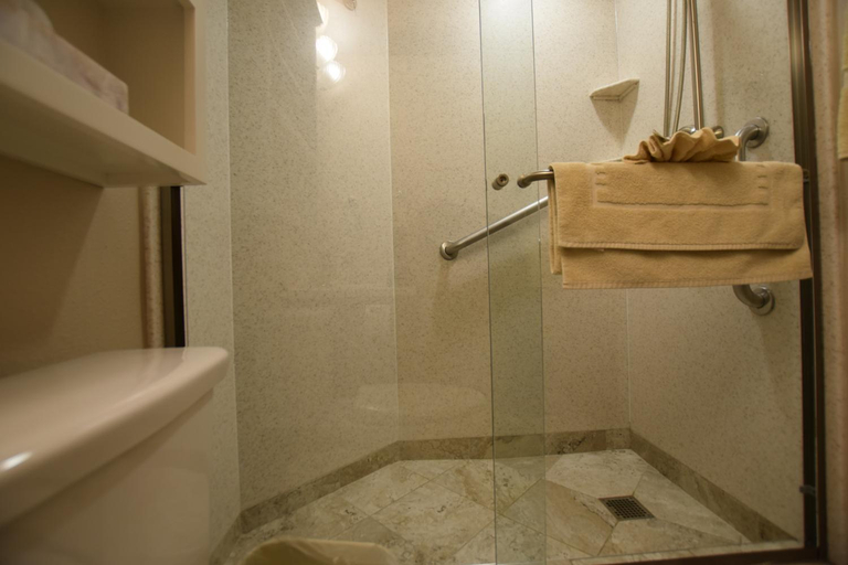 Bathroom 5, Laguna Surf, Orange