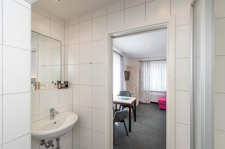 Bathroom, Gastehaus Holzer, Konstanz