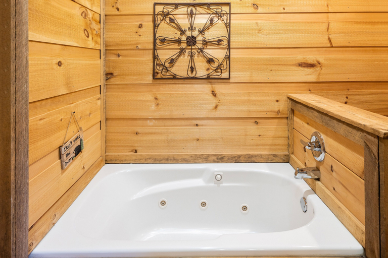 Bathroom 3, Games With A View 3 Bedroom Cabin by RedAwning, Sevier