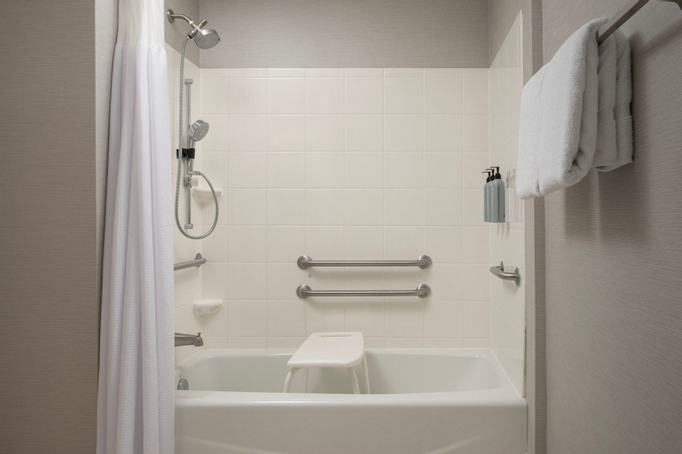 Bathroom 30