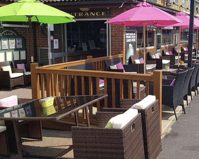 Food & Drinks, Beautiful 3-bed Static Caravan in Skegness, Lincolnshire