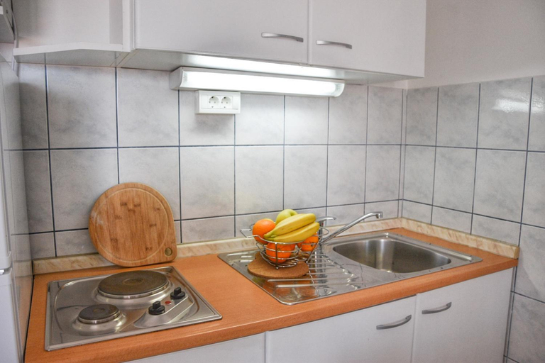 5, Apartments Sena, Bol