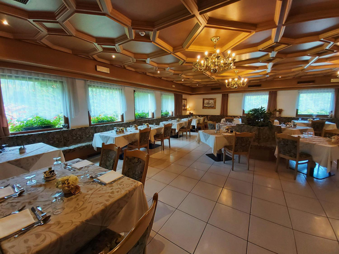 Food & Drinks 5, Albergo Scoiattolo, Belluno