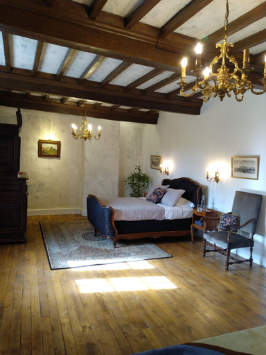 Bedroom 2, Château de Balsac, Aveyron
