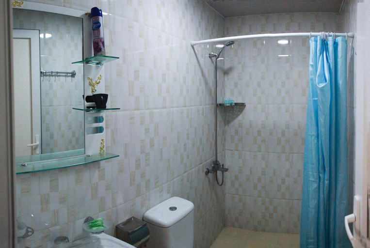 Bathroom 4, Hotel Tao, Batumi