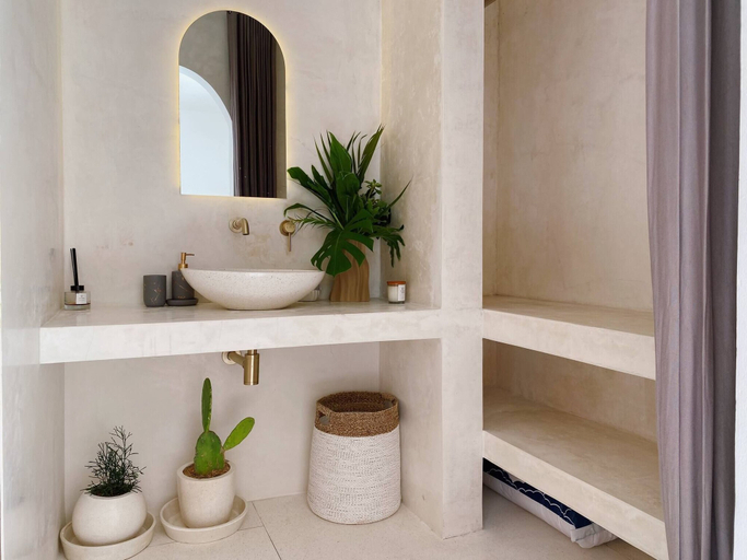 Bathroom 5, Splendid Villa Eden White Canggu Pool & 2 Bd, Badung
