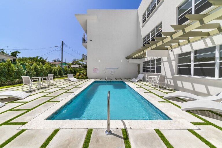 Sport & Beauty 5, Coral Beach by Blue Sky Luxury