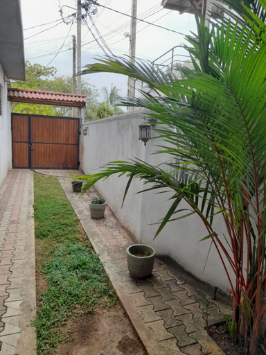 Others 4, Ceylon Casa, Hikkaduwa