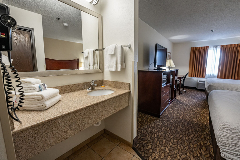 Others 5, Christopher Inn and Suites, Ross