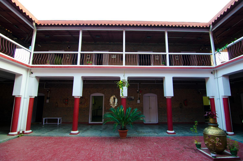 Others 5, Naurang Yatri Niwas, Kangra