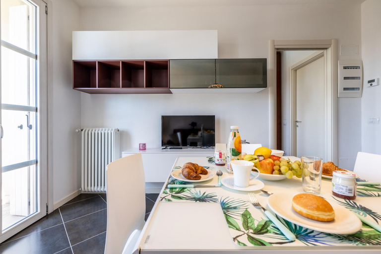 Others 5, Corte Fasanella 25 in Toscolano Maderno, Brescia
