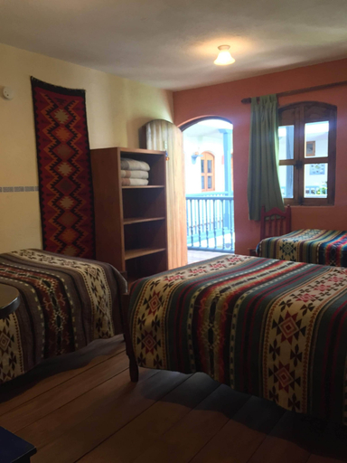 Bedroom 2, Hotel Doña Esther, Otavalo