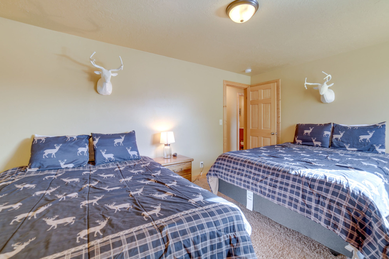 Bedroom 3, Custom Log Cabin w/ Views - 20 Mi to Yellowstone!, Fremont