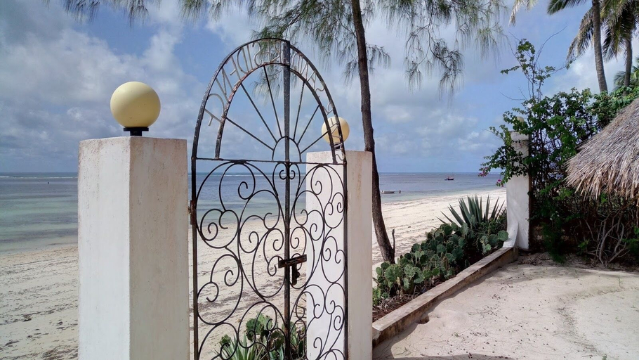 Others 3, Silver sand beach hotel, Malindi