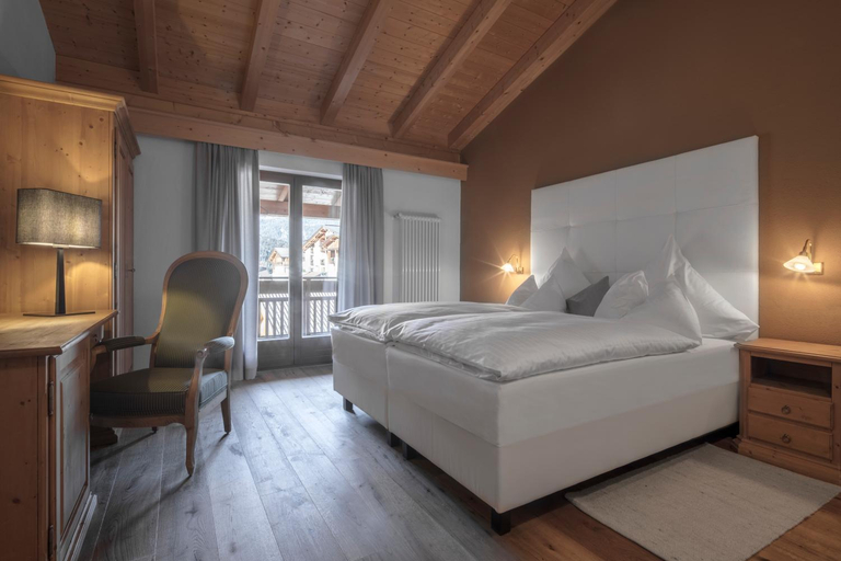 Bedroom 3, Hotel Conturines, Bolzano
