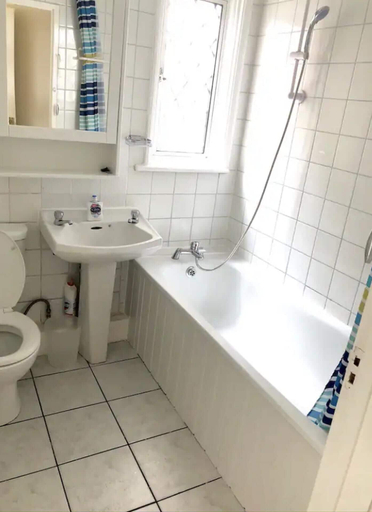 Bathroom, Ac Lounge 115 1-bed Apartment in Rochford, Essex