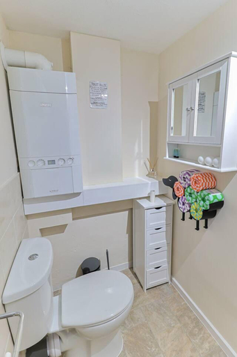 Bathroom 3, Beautiful 3-bed Cottage in Burnham-on-crouch, Essex