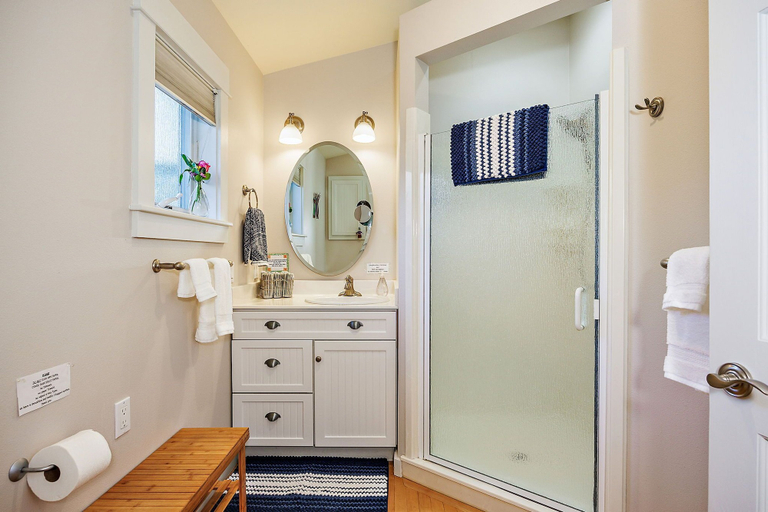 Bathroom 4, Hanna's House by WanderLodges, Jackson