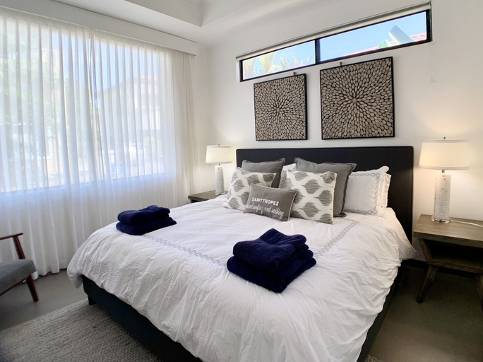 Bedroom 2, Modern Beachfront Paradise - Hermosa Palms 8 by RedAwning, Garabito