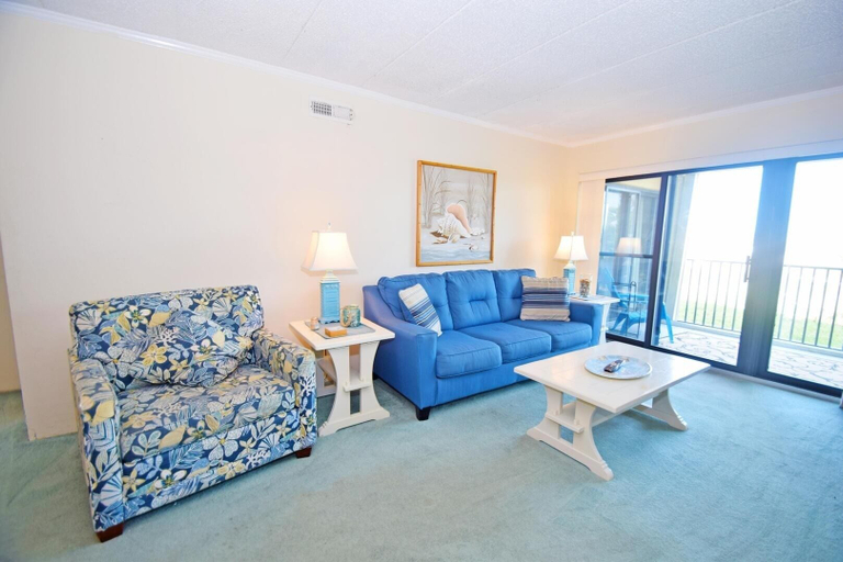 Living area 4, Ocean Trail 102 2 Br condo by RedAwning, Worcester