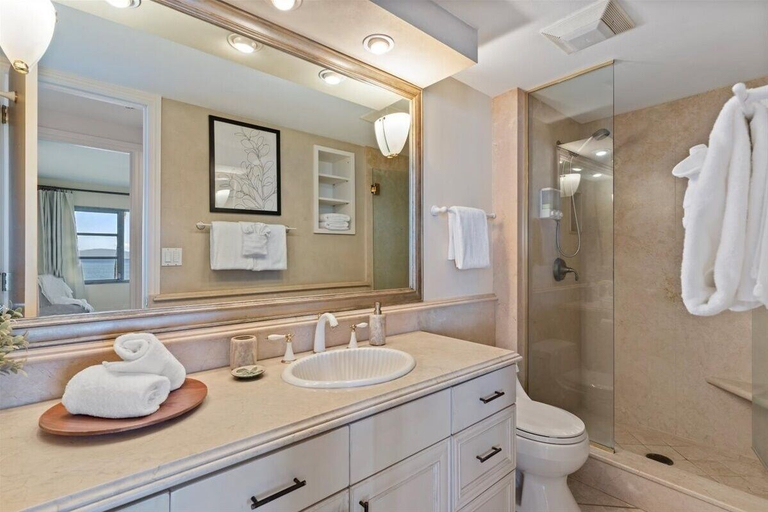 Bathroom 4, Royal Mauian 512 2 Bedroom Condo, Maui