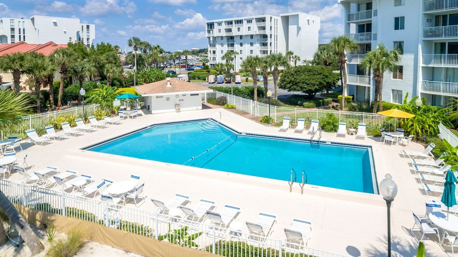 Sport & Beauty 5, Dolphin Point 105b 2 Bedroom Condo by RedAwning, Okaloosa