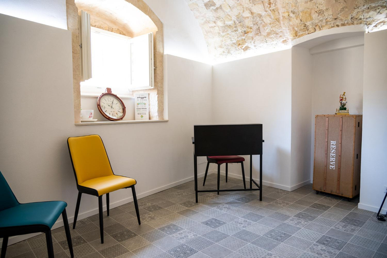Others 4, A casa di Cassi, Ragusa