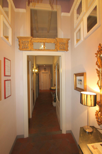 Mr. My Resort, Florence