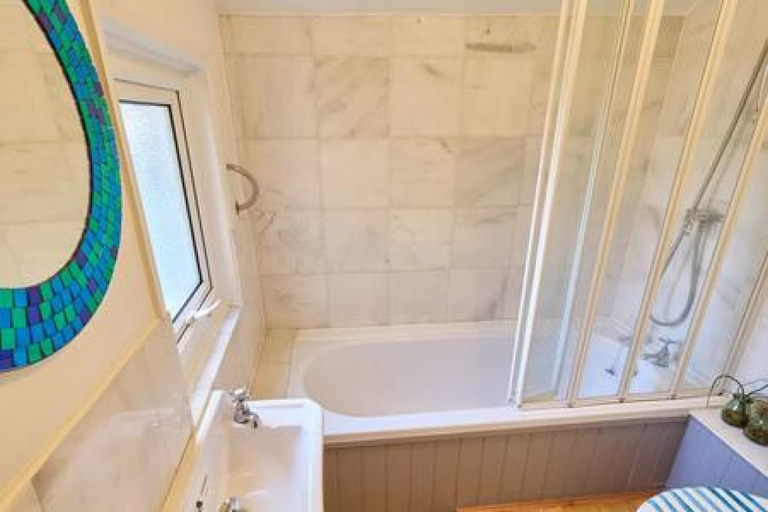 Bathroom 4, Host Stay Ethelbert Cottage, Kent