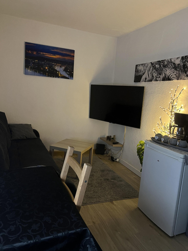 Others 3, Lovely 1-bed Apartment in Koblenz, Koblenz
