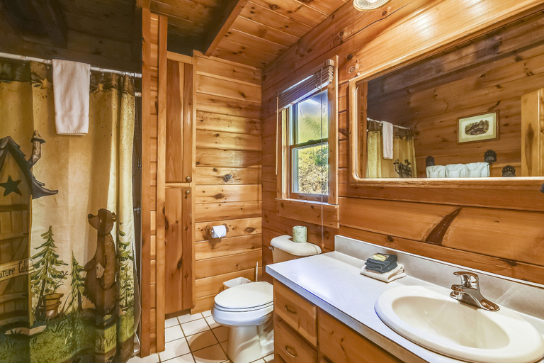 Bathroom 3, Mountain Serenity 2 Bedroom Cabin by RedAwning, Sevier
