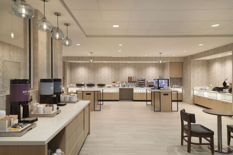 Food & Drinks 3, Home2 Suites by Hilton Clovis, Curry