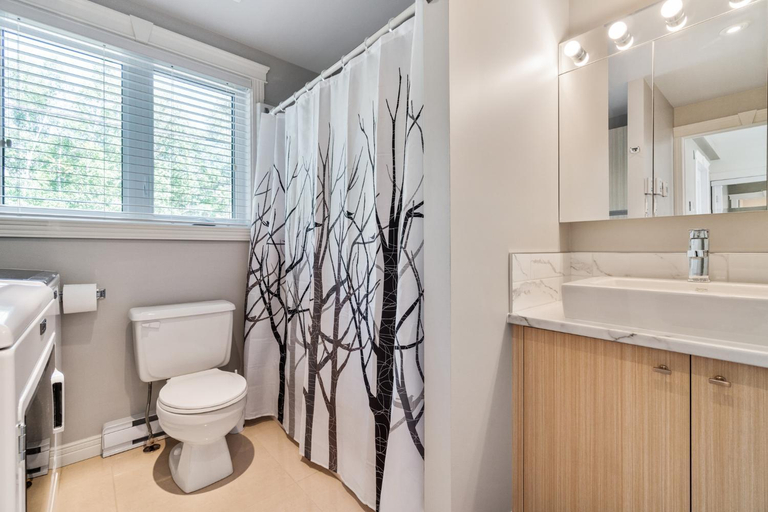 Bathroom 3, INITIAL - SYLVESTRE - Mont-Sainte-Anne, La Côte-de-Beaupré
